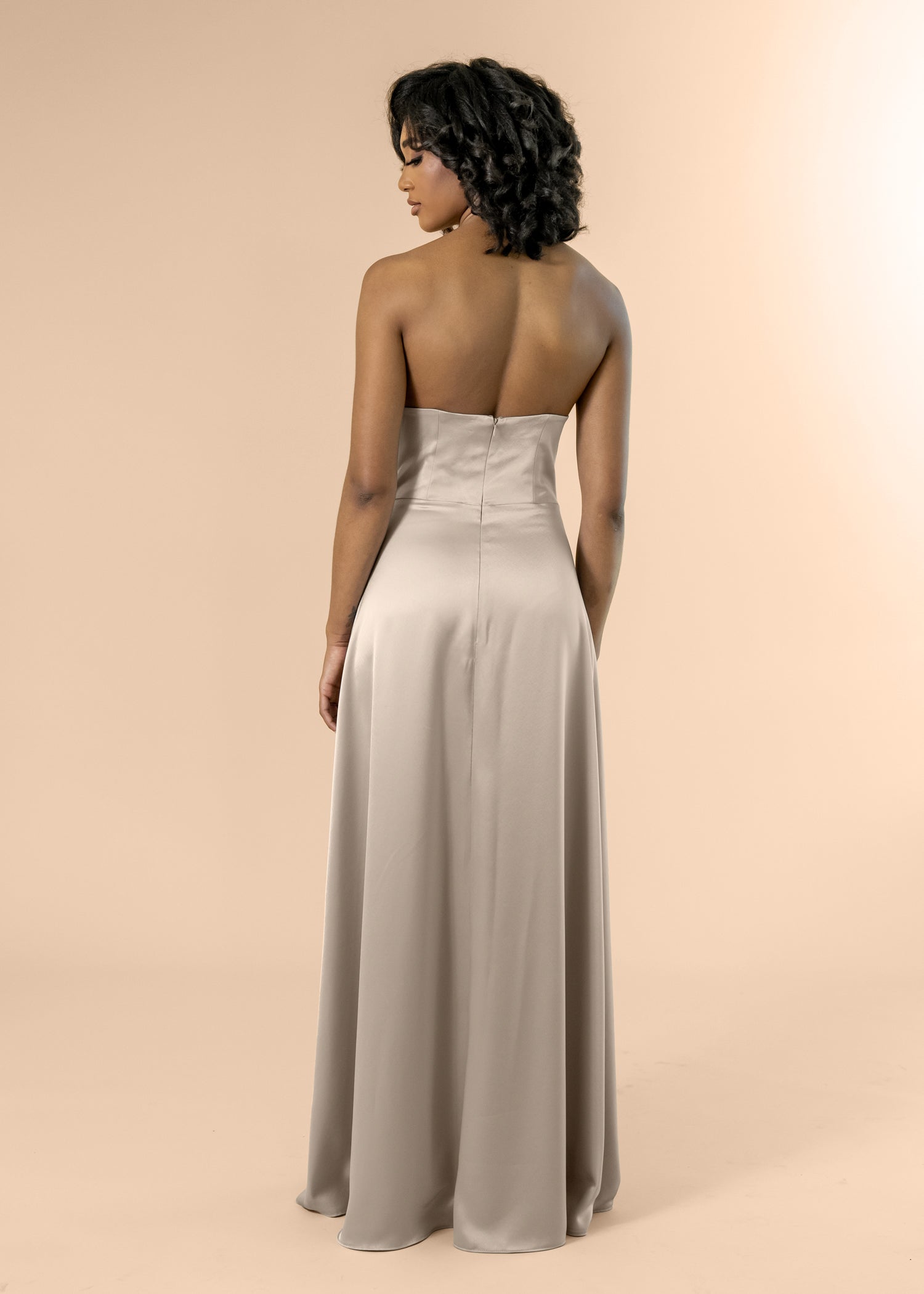Strapless-Aline-Satin-Champagne