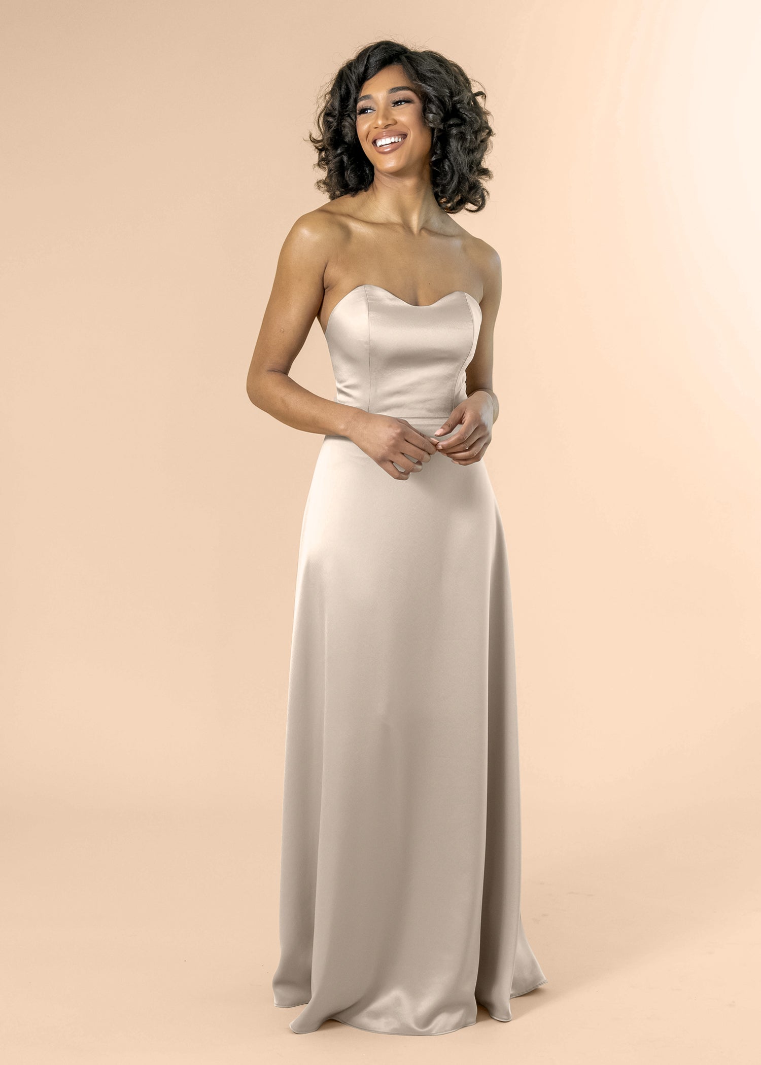 Strapless-Aline-Satin-Champagne